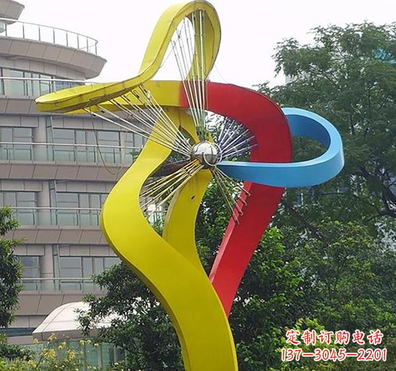 开封不锈钢风车雕塑——烤漆之美