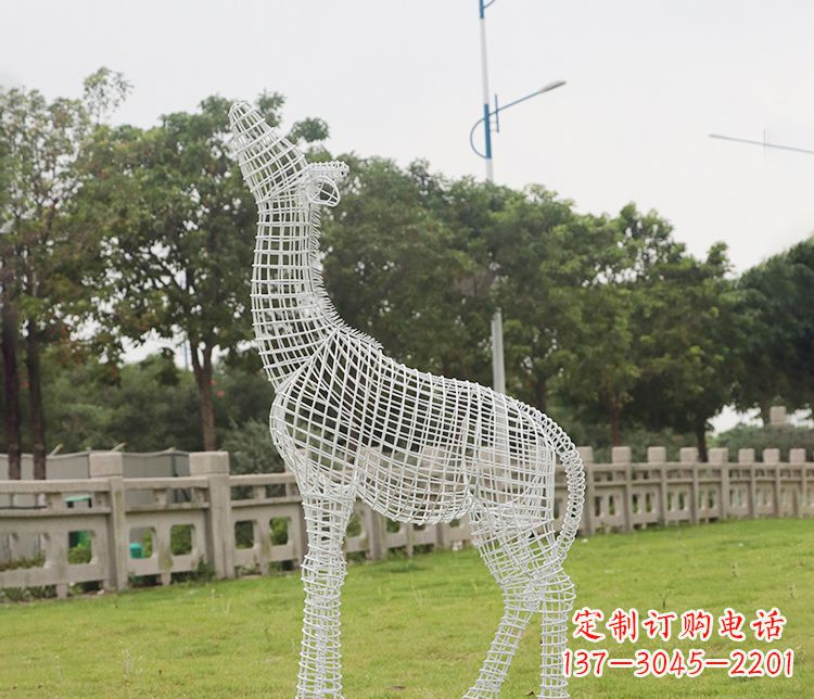 开封不锈钢长颈鹿雕塑——艺术精美的象征