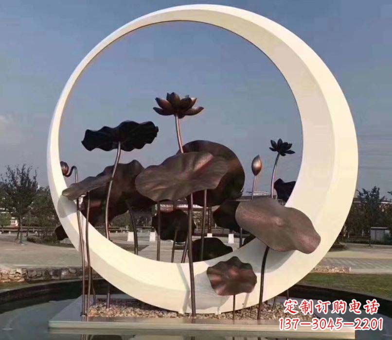 开封不锈钢圆环荷花景观雕塑