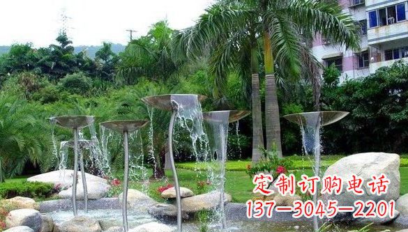 开封不锈钢喷泉雕塑——艺术之美
