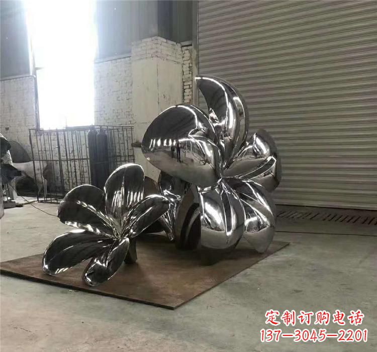 开封不锈钢植物镜面荷花雕塑