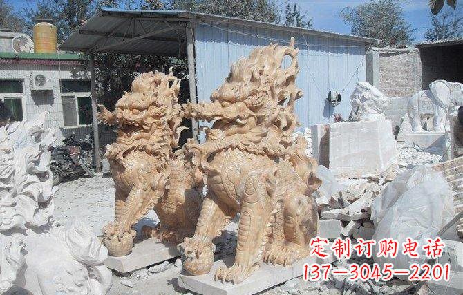 开封踩球麒麟石雕