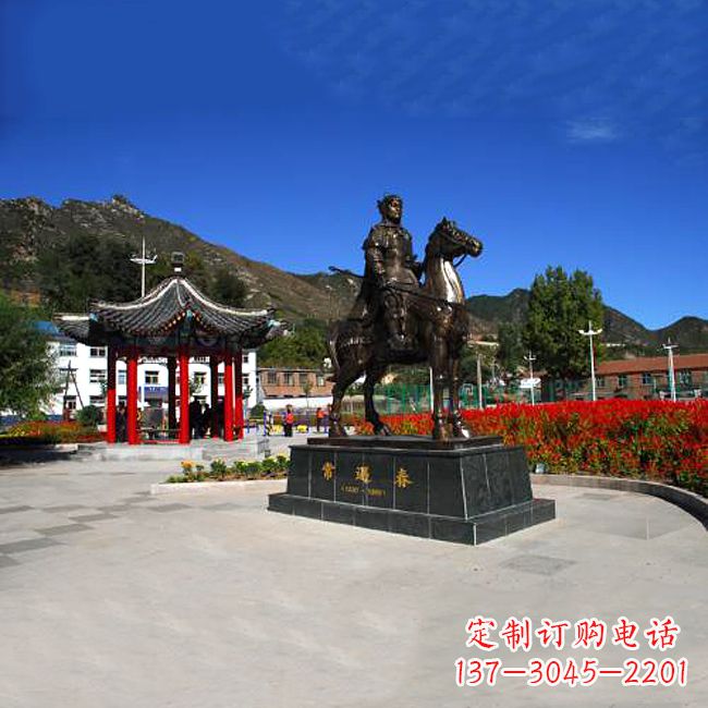 开封纪念历史名人的骑马雕塑