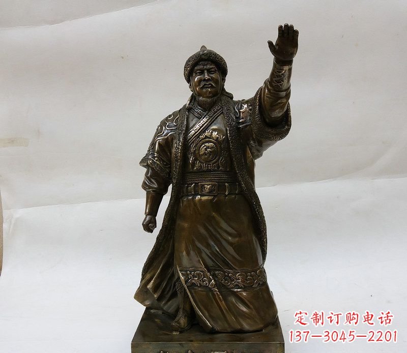 开封成吉思汗源自铜雕的传奇人物