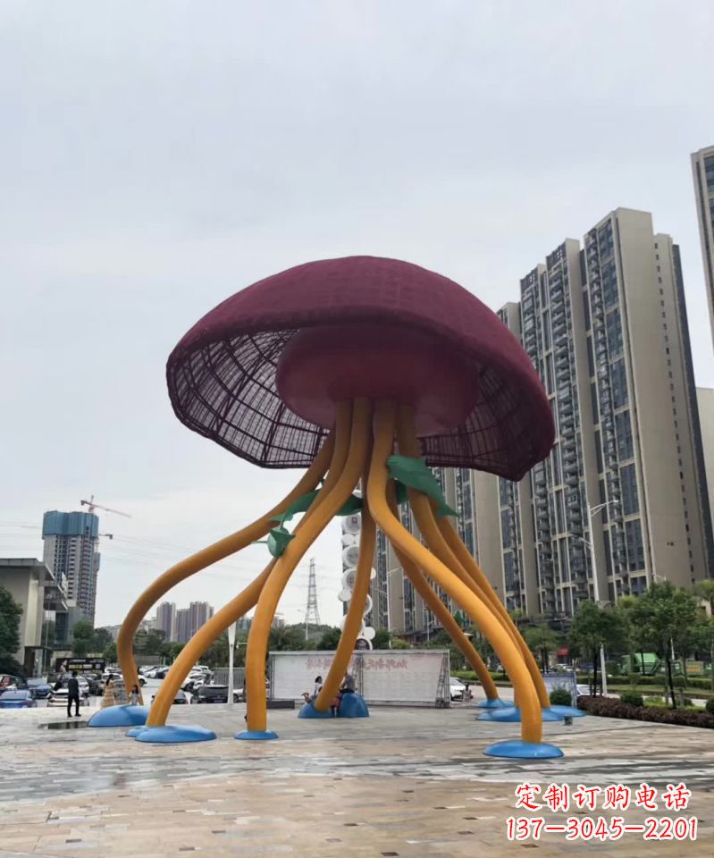 开封城市点缀之美——不锈钢蘑菇雕塑