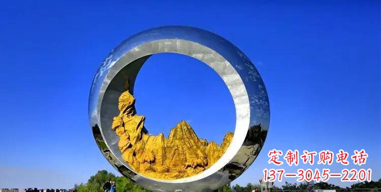 开封月亮雕塑——城市的美丽装饰