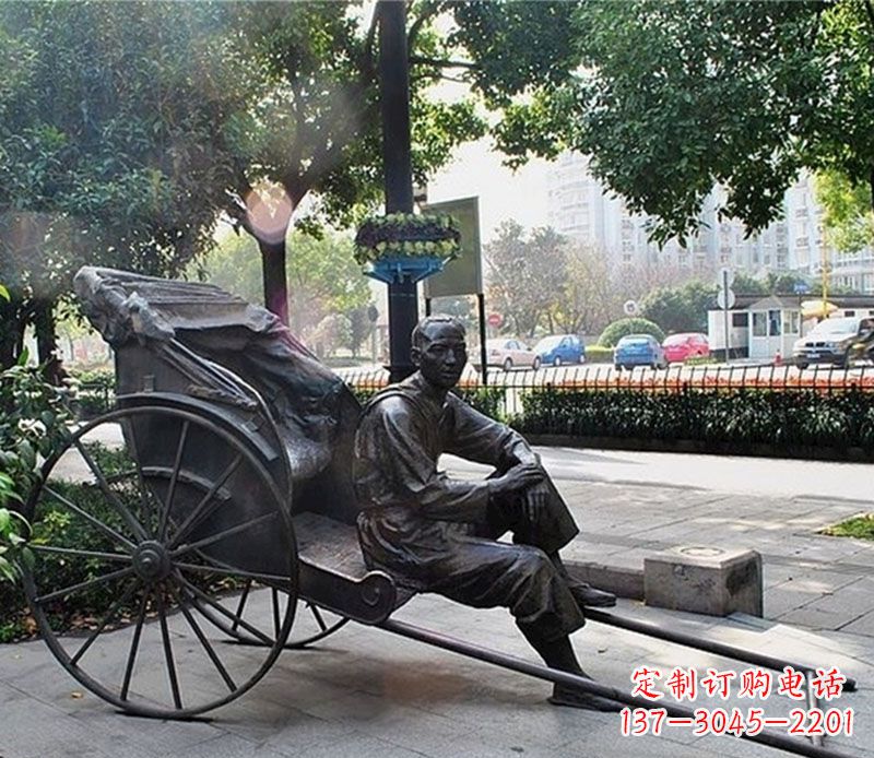 开封城市接头黄包车夫铜雕——记录城市历史的缩影