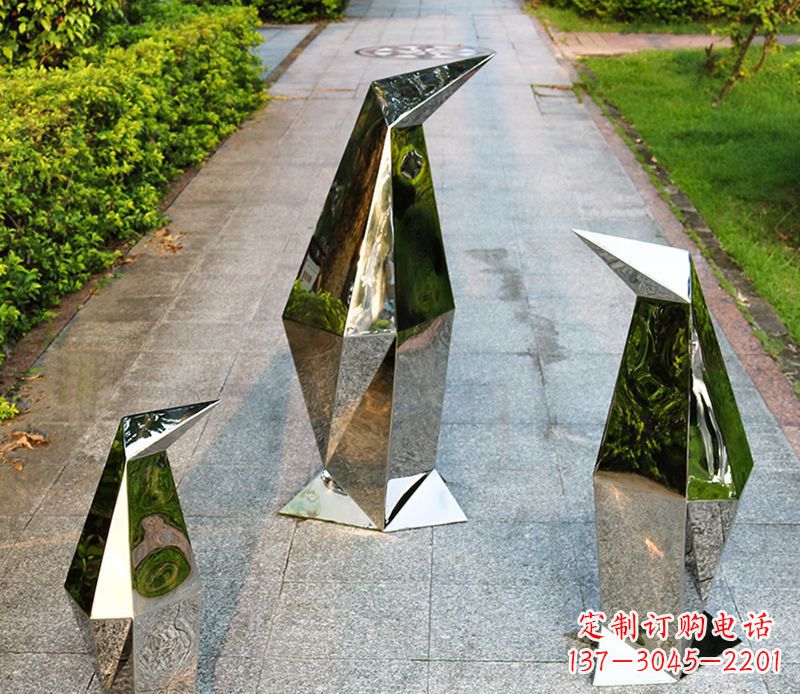 开封精致的抽象不锈钢企鹅雕塑