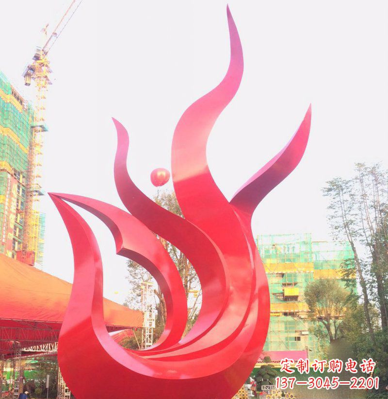开封凤凰雕塑一座传承着历史文化的艺术品