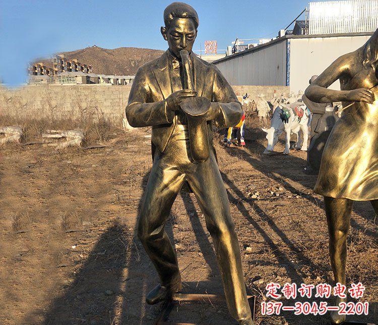 开封铜雕萨克斯风音乐人物