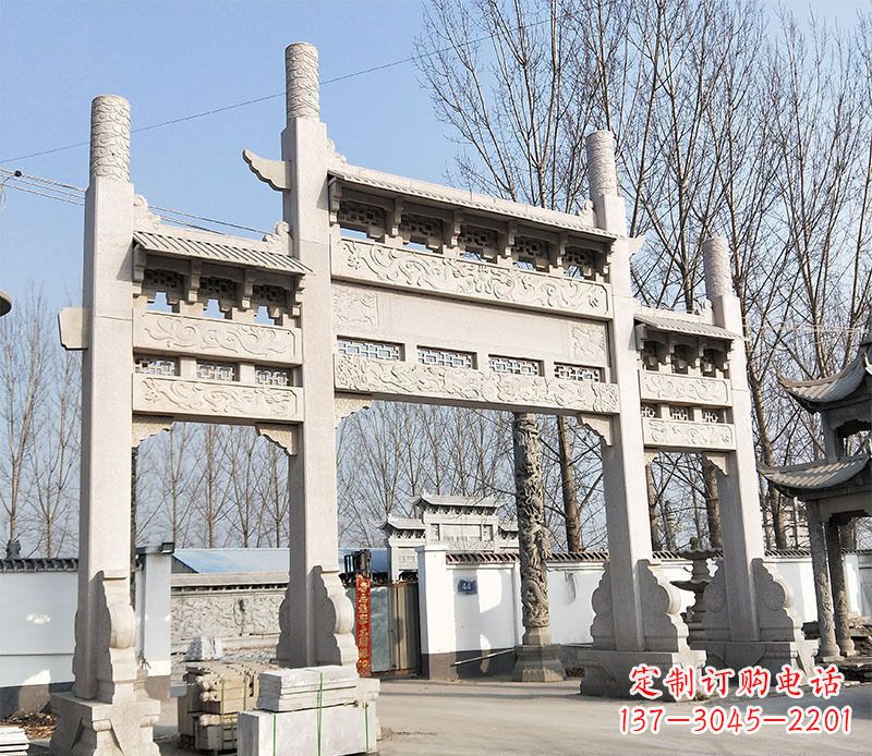 开封村口的珍贵文化——牌坊雕塑