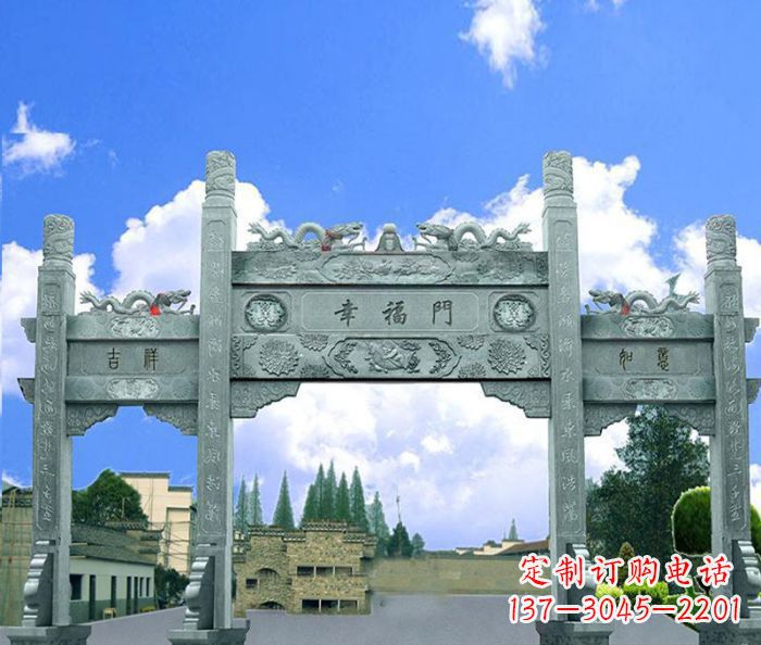 开封村庄三门牌坊的雕塑之美