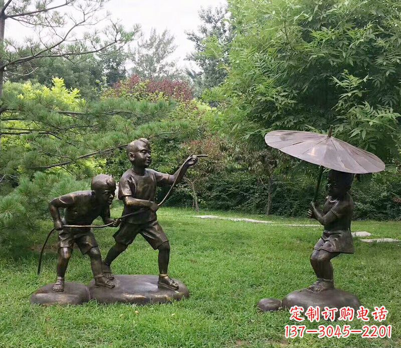 开封纪念儿童的美好时光——铜雕塑