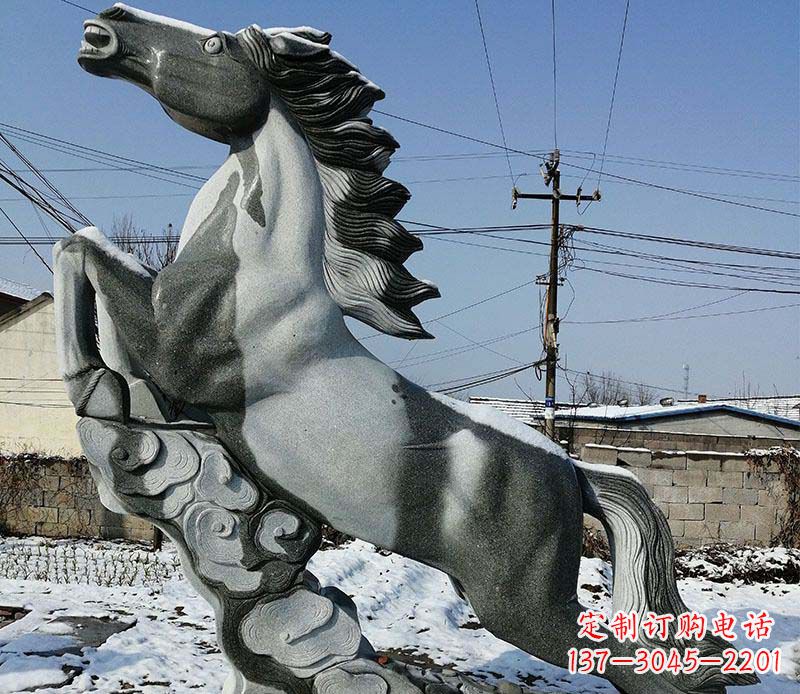 开封传统工艺马踏祥云石雕