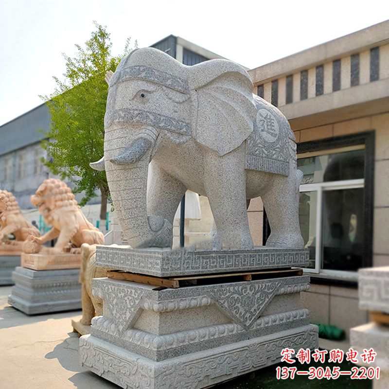 开封新颖雄伟的大象雕塑