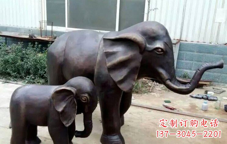 开封大象母子铜雕塑