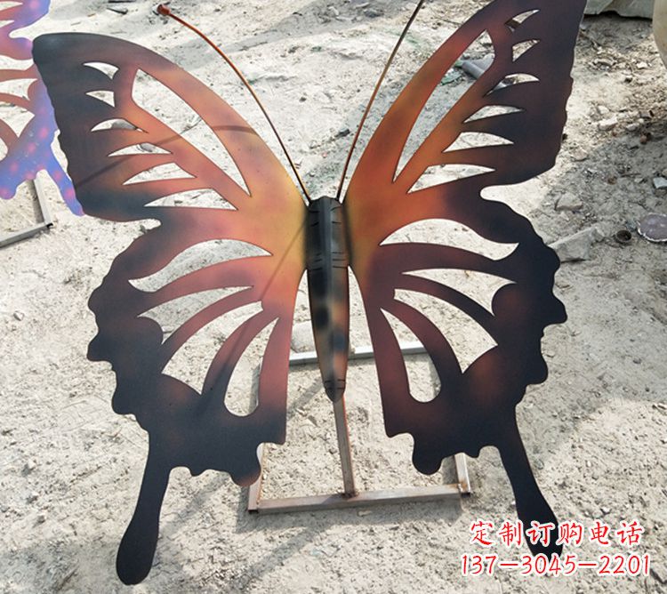 开封大型不锈钢铁艺蝴蝶雕塑，户外公园园林彩色昆虫摆件