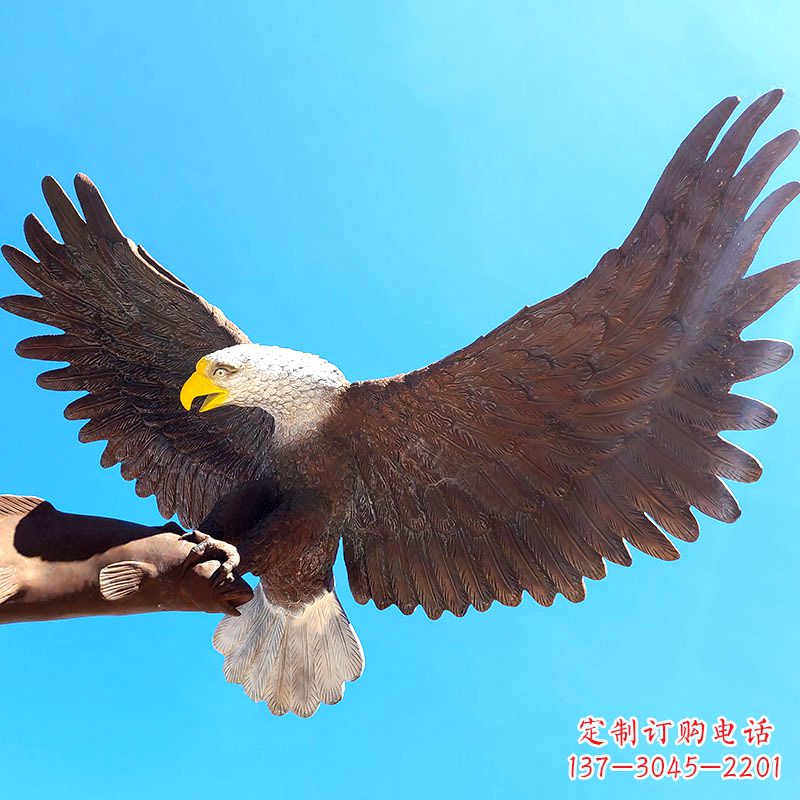 开封精致仿真老鹰玻璃钢雕塑