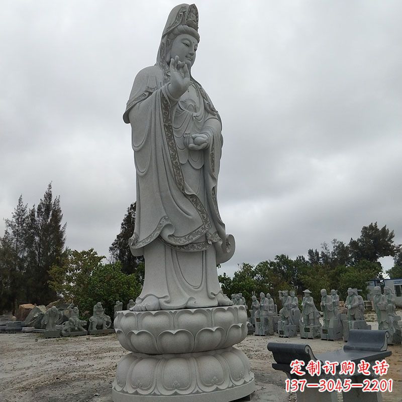 开封大型青石滴水观音石雕