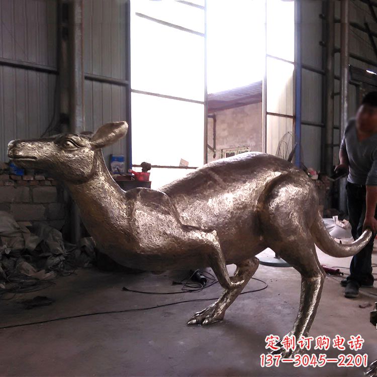开封袋鼠纯铜雕塑
