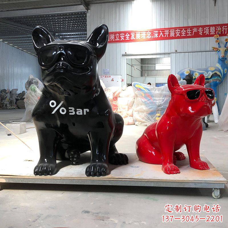 开封精致可爱的不锈钢斗牛犬雕塑