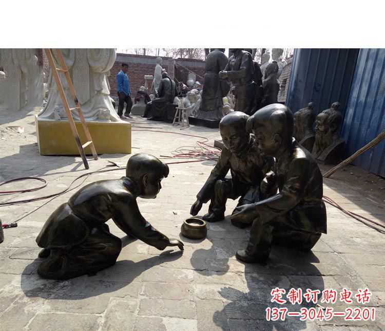 开封斗蛐蛐的儿童铜雕