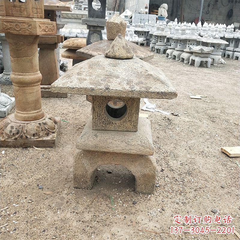 开封精美仿古石雕灯笼雕塑
