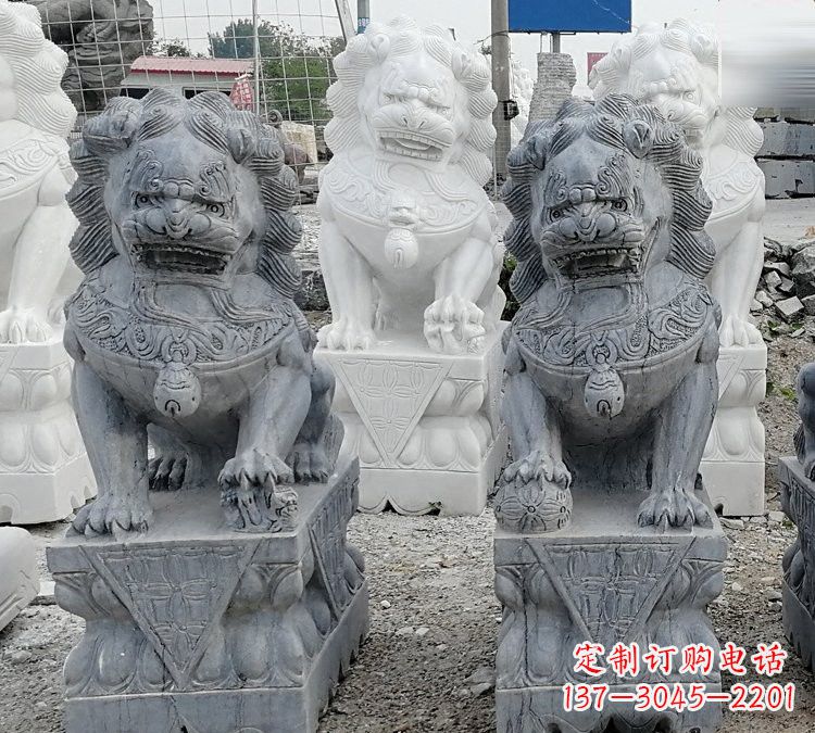 开封仿古做旧青石雕刻的狮子