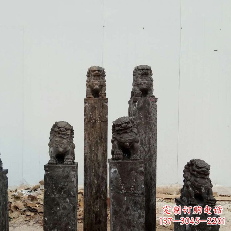 开封复古风格拴马桩雕塑