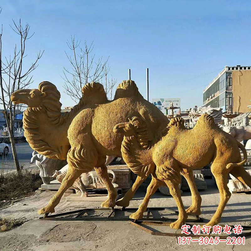 开封精美玻璃钢骆驼雕塑