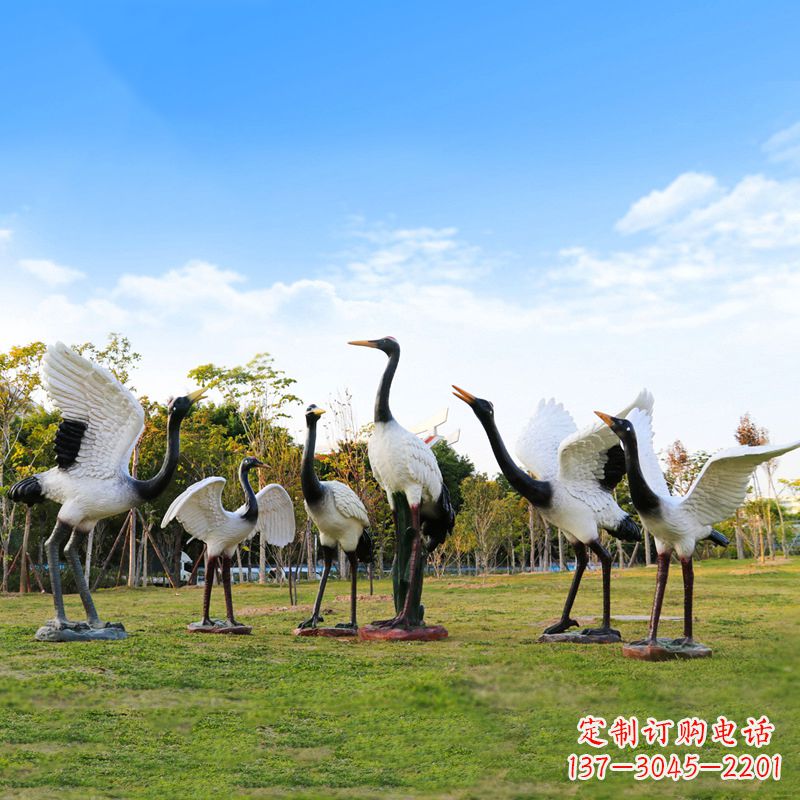 开封雕刻传统文化,精美仙鹤雕塑