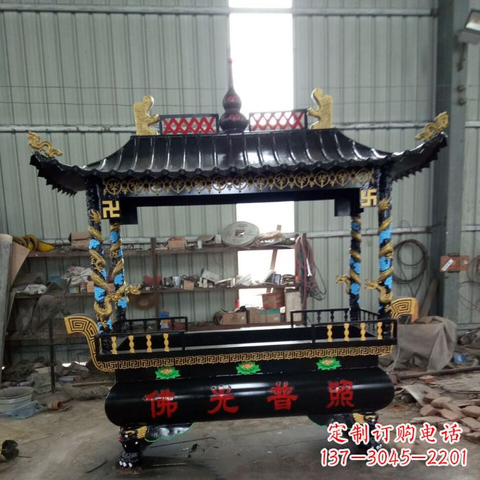 开封精美绝伦的浮雕龙纹铜香炉雕塑