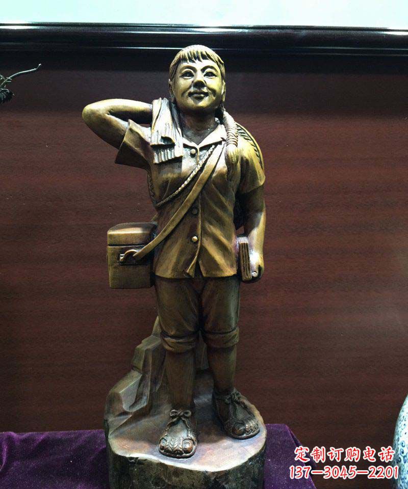 开封浪漫而优雅的铜雕女人雕塑
