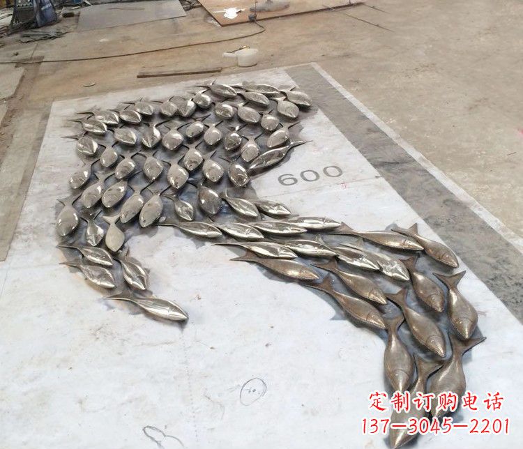 开封多彩活力的不锈钢动物雕塑