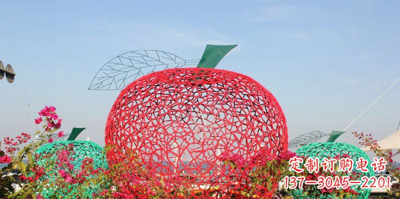 开封高品质镂空不锈钢苹果雕塑