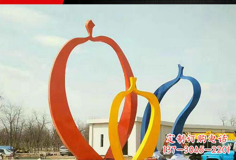 开封金光闪耀,果实成熟——不锈钢苹果雕塑