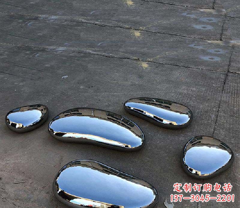开封不锈钢水滴景观雕塑美轮美奂,营造自然灵动