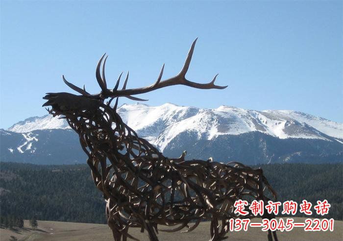 开封公园抽象鹿动物铜雕