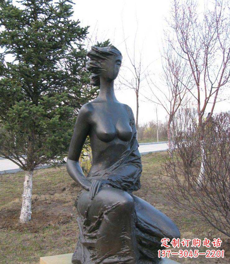 开封庄重美丽的女人铜雕塑