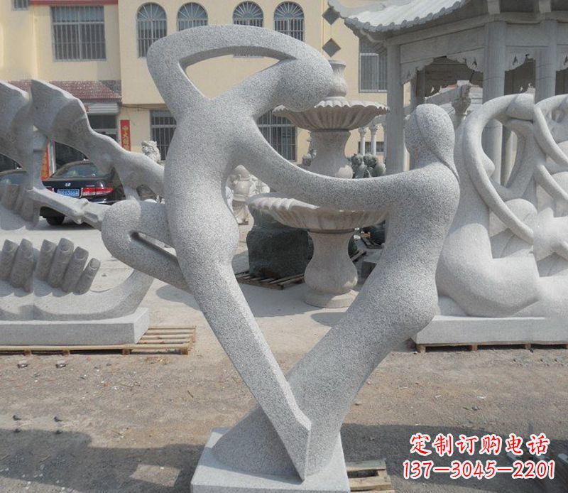 开封公园抽象情侣小品雕塑