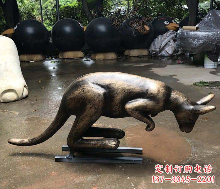 开封公园袋鼠动物铜雕