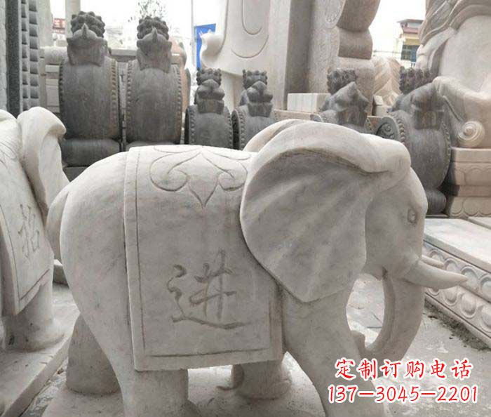 开封公园动物石雕小象