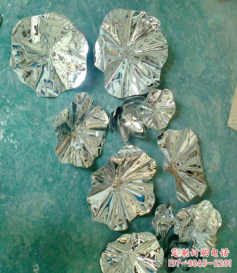 开封公园锻铜荷叶景观铜雕