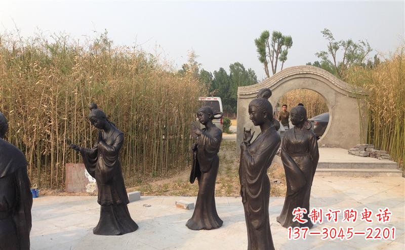 开封公园古代女人人物铜雕