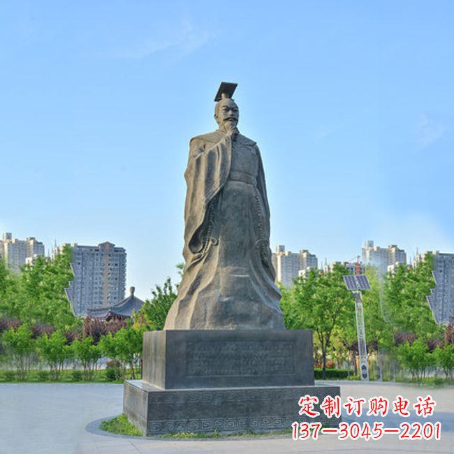 开封公园广场历史名人，青石隋文帝杨坚雕塑
