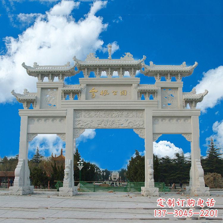 开封传承历史的精美汉白玉三门牌楼雕塑