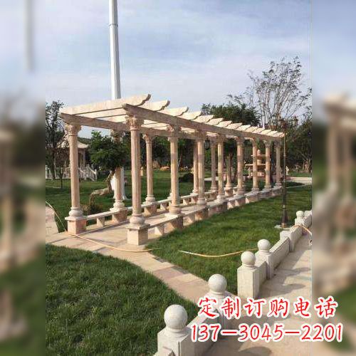 开封增添公园美景的长廊石雕