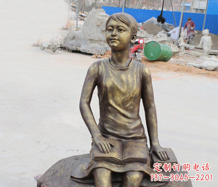 开封铜雕景观摆件——“女孩看书”