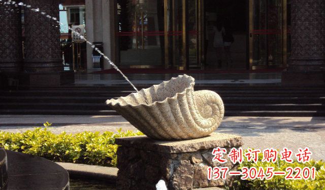 开封优雅的蜗牛喷泉石雕