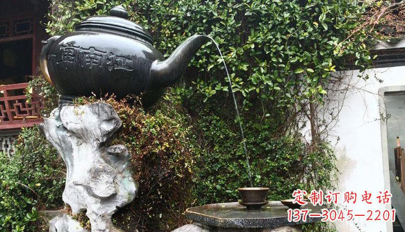 开封铜雕茶壶,雕刻美景,带您开启新的旅程
